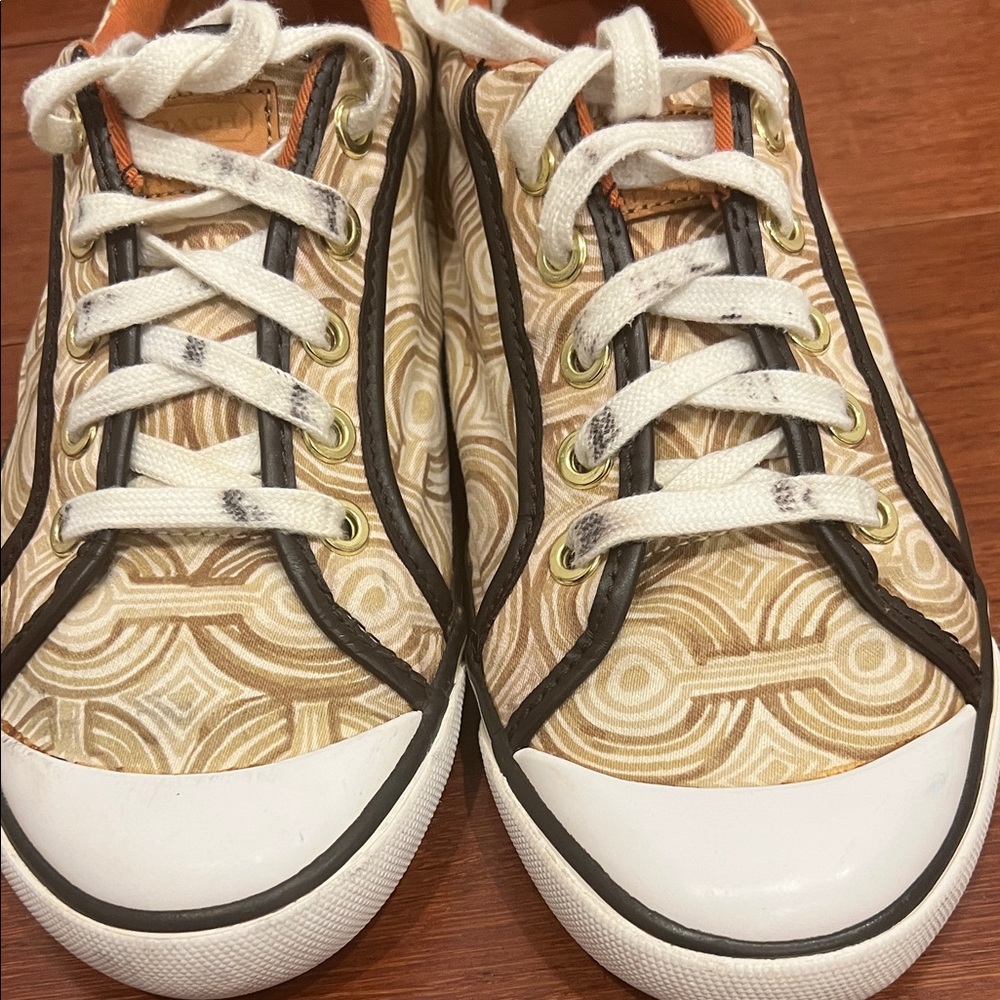 Women’s Coach Barrett Lace up Canvas Sneakers
Tan and Brown size 8
